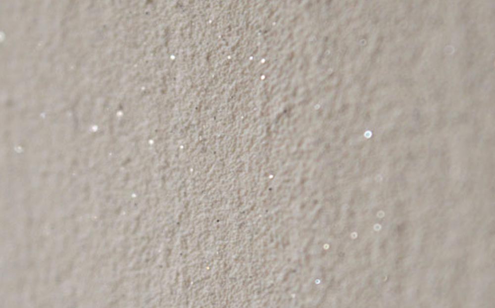 Tinteggiatura con pittura glitterata